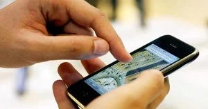 Uso de computadores e celulares pode fazer mal aos olhos