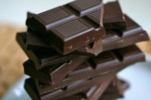 Estudo afirma que chocolate causa melhora cerebral