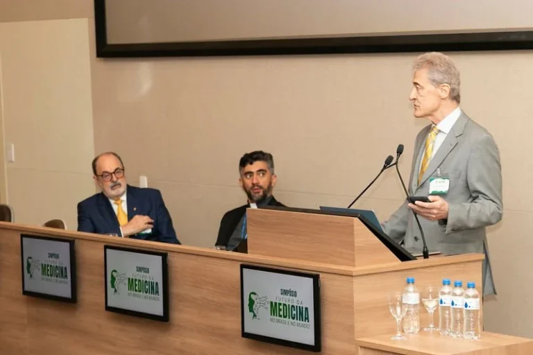 Simpósio médico da PUC-Rio reúne profissionais para falar sobre o Futuro da Medicina no Brasil e no Mundo